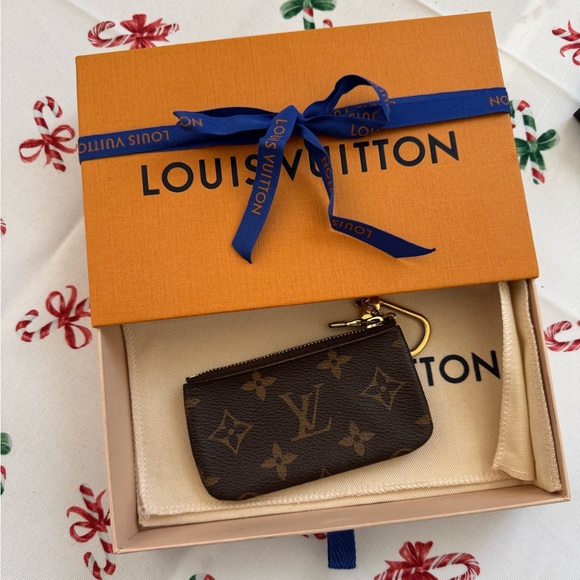Louis Vuitton Key Pouch - Picture 1 of 5
